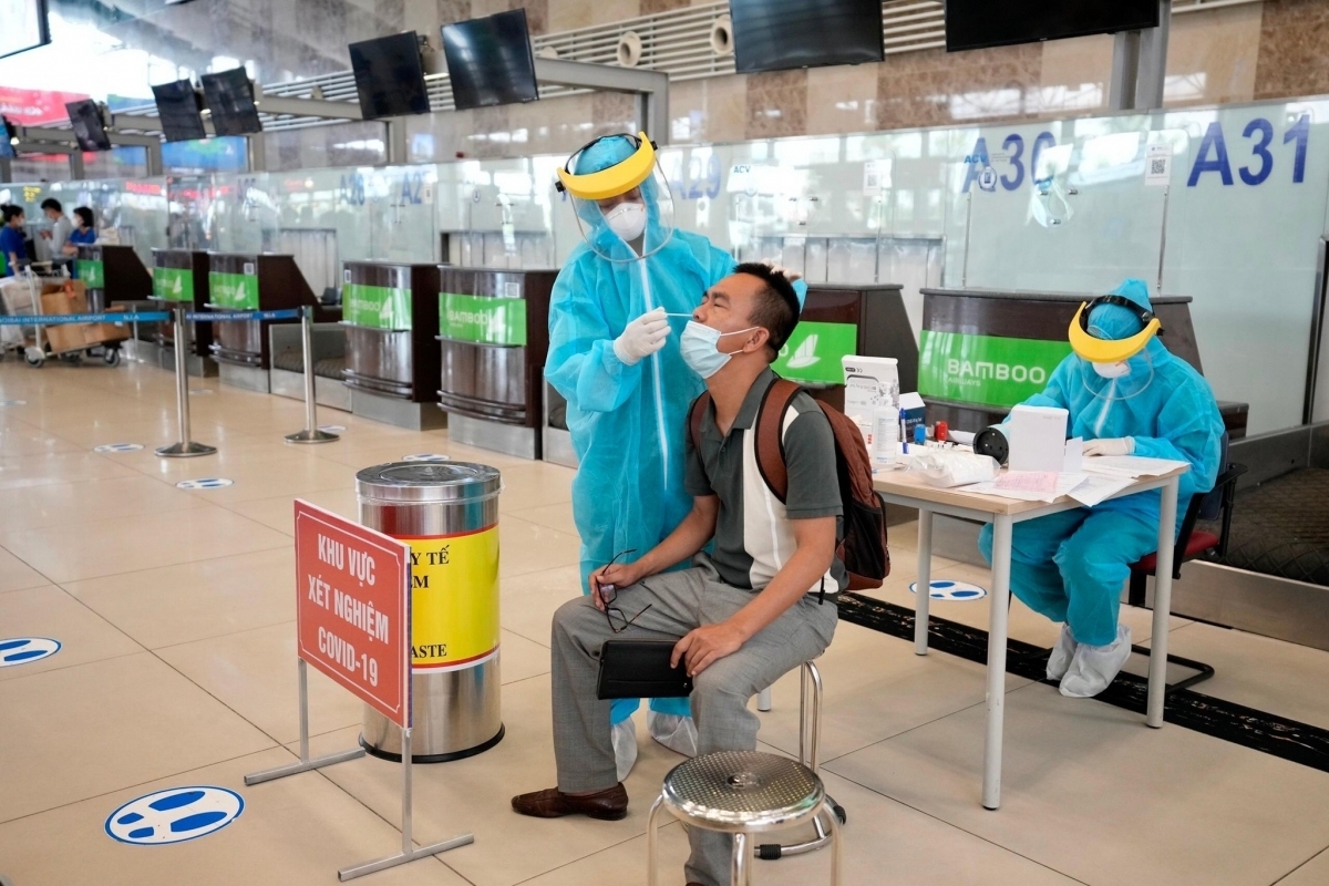 Vietnam records 163 Omicron cases, most are mild